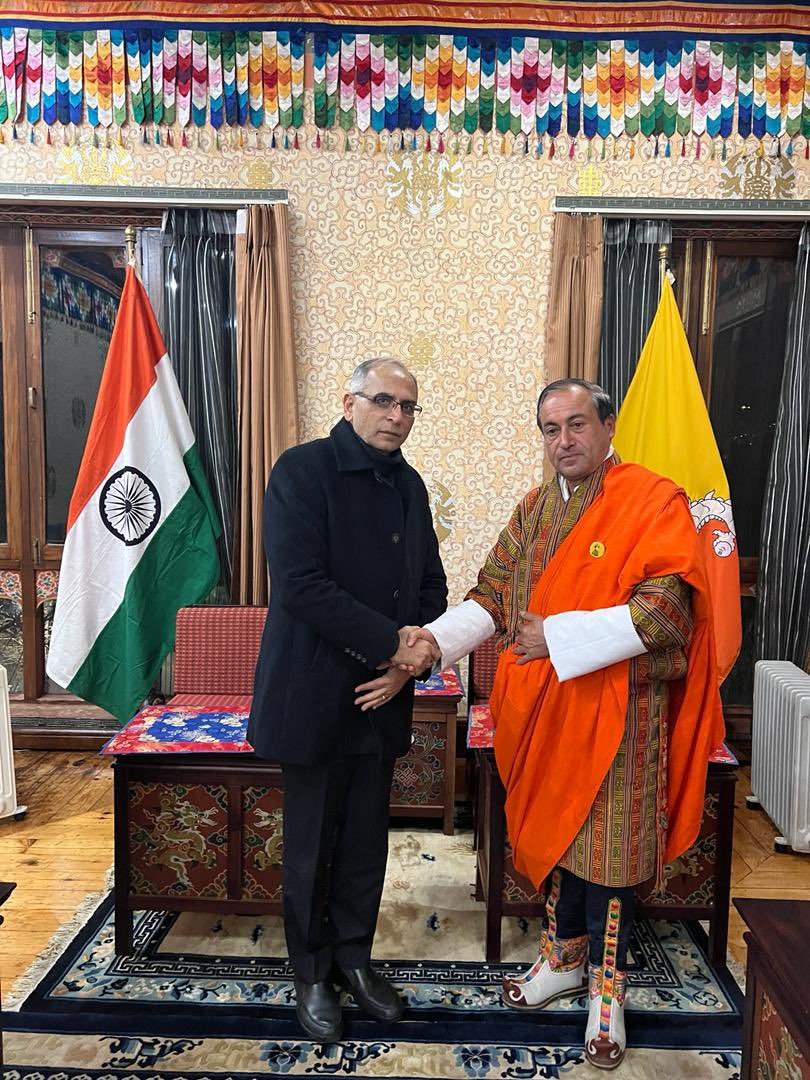 Bhutan foreign Minster DN Dhungyal with Indian Foreign Secretary Binayamohan Kwatra..jpg